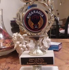 Meet your Posher, Leonel